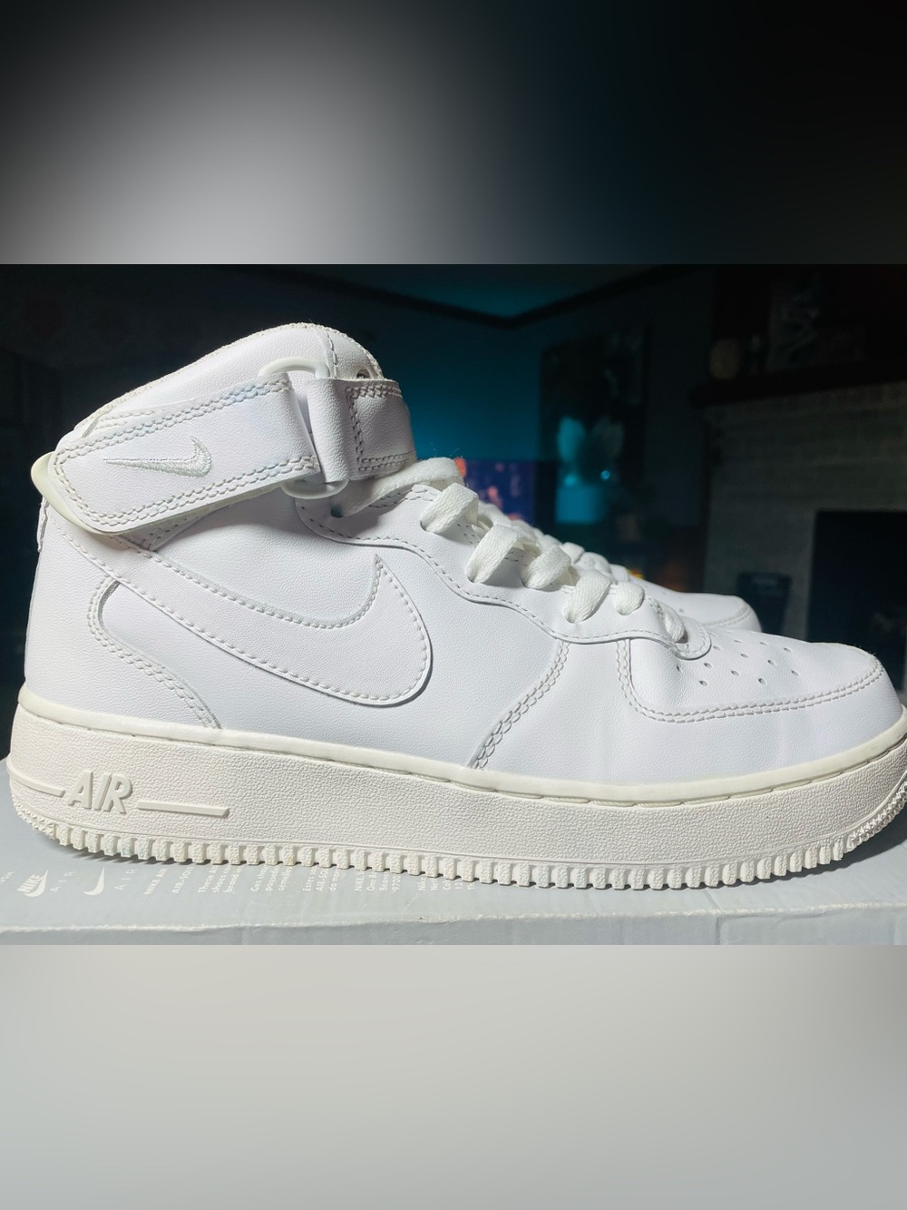 Nike Air Force 1 Mid '07 
White
9M 
10.5W